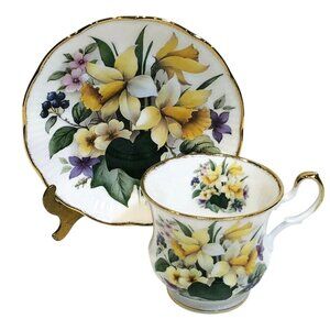 Queens Fine Bone China Floral Tea Cup & Saucer Set With Gold Trim